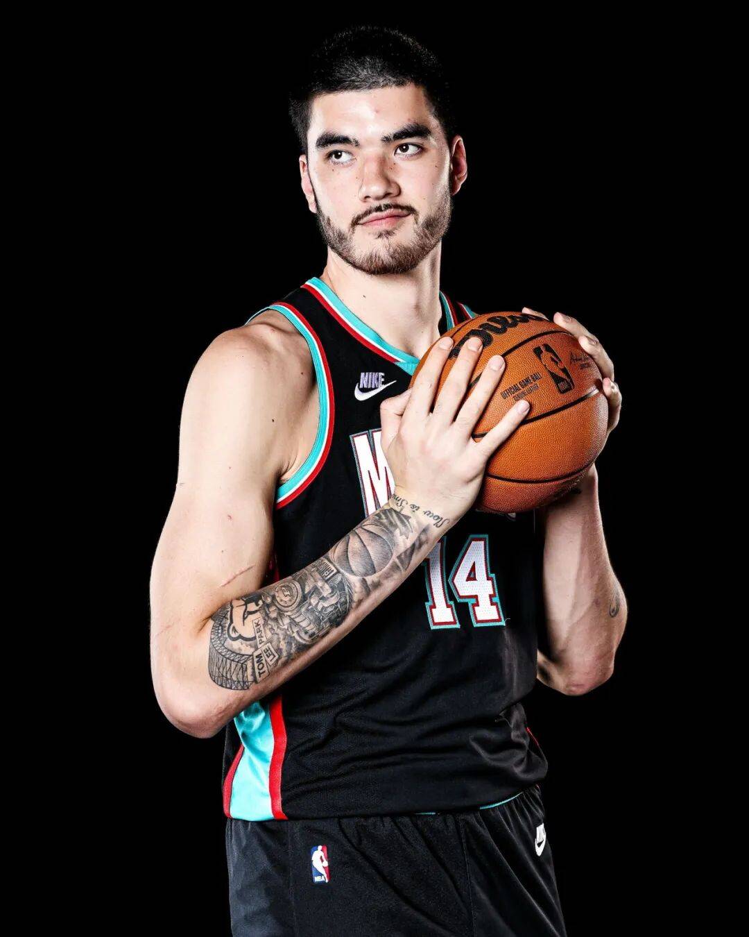 活塞中锋因生病缺席比赛,球队内线压力加大(活塞队的中锋) 活塞中锋因生病缺席比赛,球队内线压力加大(活塞队的中锋)