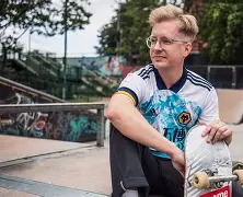 关于狼队逼平纽卡斯尔，客场抢分士气大增的信息